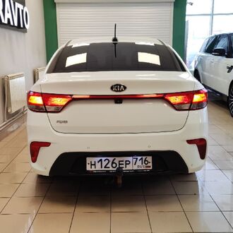 Kia Rio 1.6 AT( 123 л.с.)