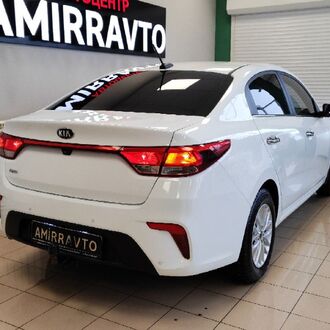 Kia Rio 1.6 AT( 123 л.с.)