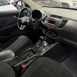 Kia Sportage 2.0 AT AWD( 123 л.с.)