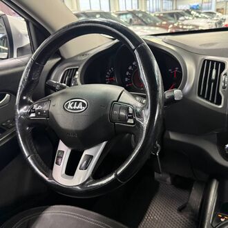 Kia Sportage 2.0 AT AWD( 123 л.с.)