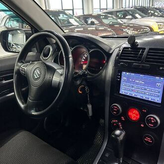 Suzuki GRAND VITARA 5D 2.4 AT 4WD JLX-E ( 169л.с.)
