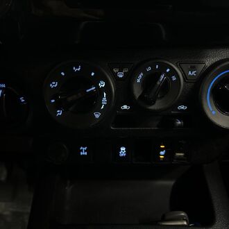 Toyota Hilux 2.4 MT Diesel (149л.с.)