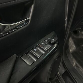 Toyota Hilux 2.4 MT Diesel (149л.с.)