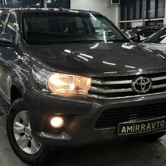 Toyota Hilux 2.4 MT Diesel (149л.с.)