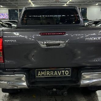 Toyota Hilux 2.4 MT Diesel (149л.с.)