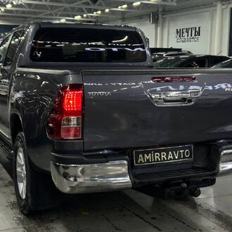 Toyota Hilux 2.4 MT Diesel (149л.с.)