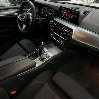 BMW 530 i X-Drive 3.0 AT (л.с.)