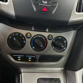 Ford Focus 3, 1.6AМT(104л.с.)