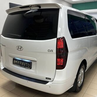 Hyundai GRAND STAREX 2.5 АТ (145 л.с)