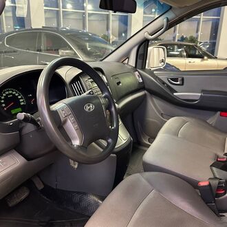 Hyundai GRAND STAREX 2.5 АТ (145 л.с)