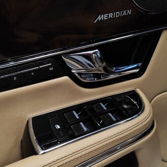 Jaguar XJ long 3.0AT( 238 л.с)