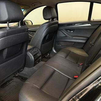 BMW 520d 2.0 AT Дизель 190 л.с.)